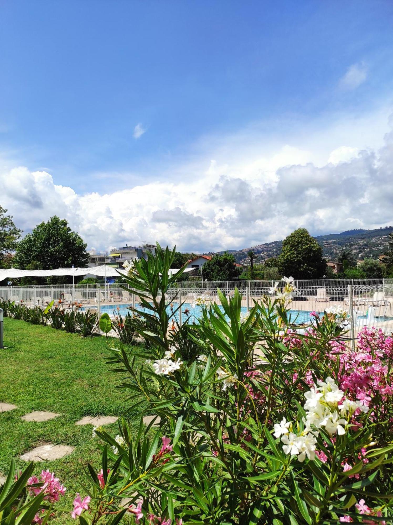 Studio 2 - Les Suites De Robinson - Residence Avec Piscine En Bord De Siagne, A Mandelieu-La-Napoule Mandelieu-la-Napoule Exterior foto